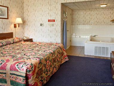 Western Inn Downtown Эри Номер фото